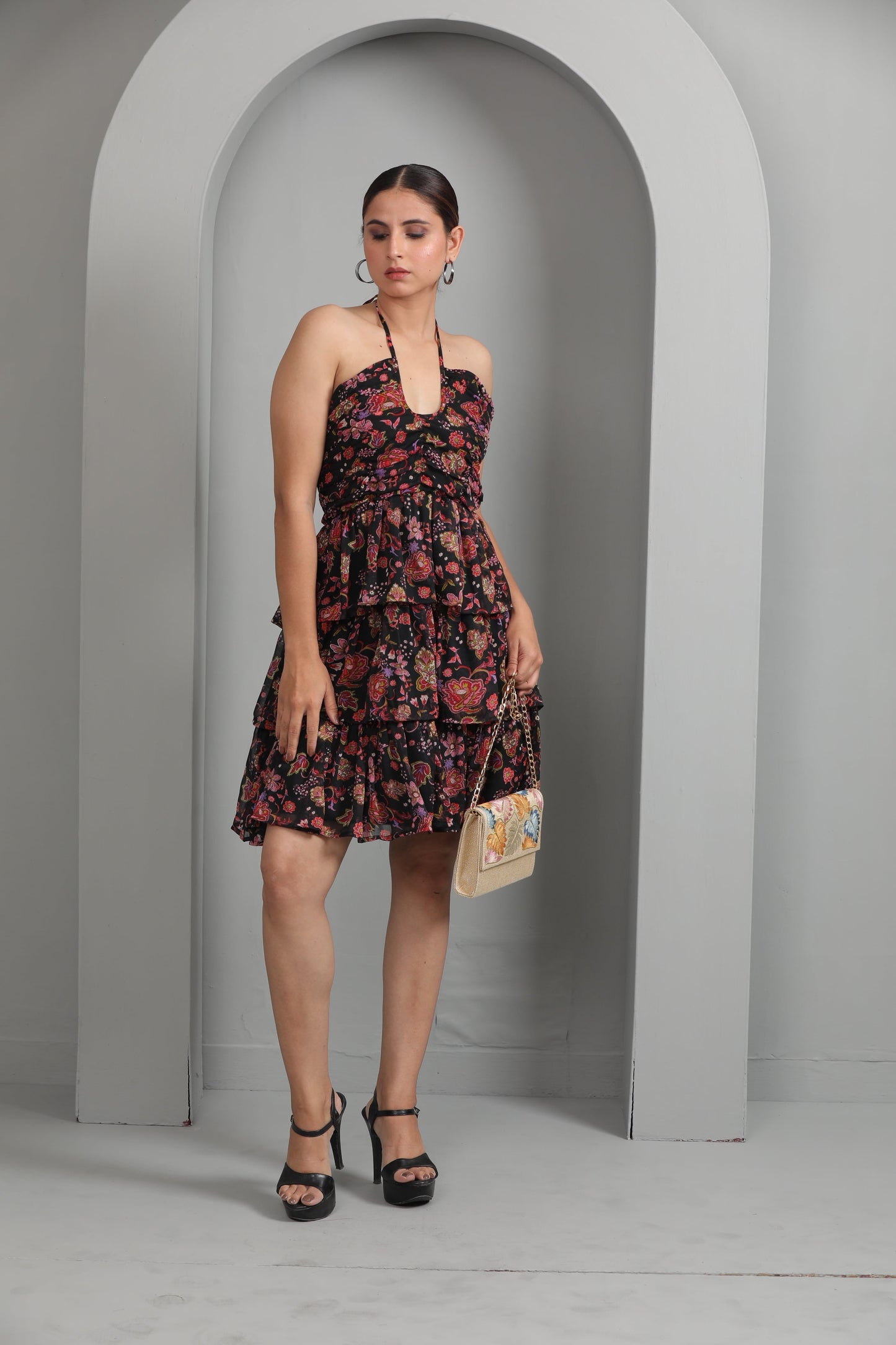 BLACK FLORAL PRINTED DRESS