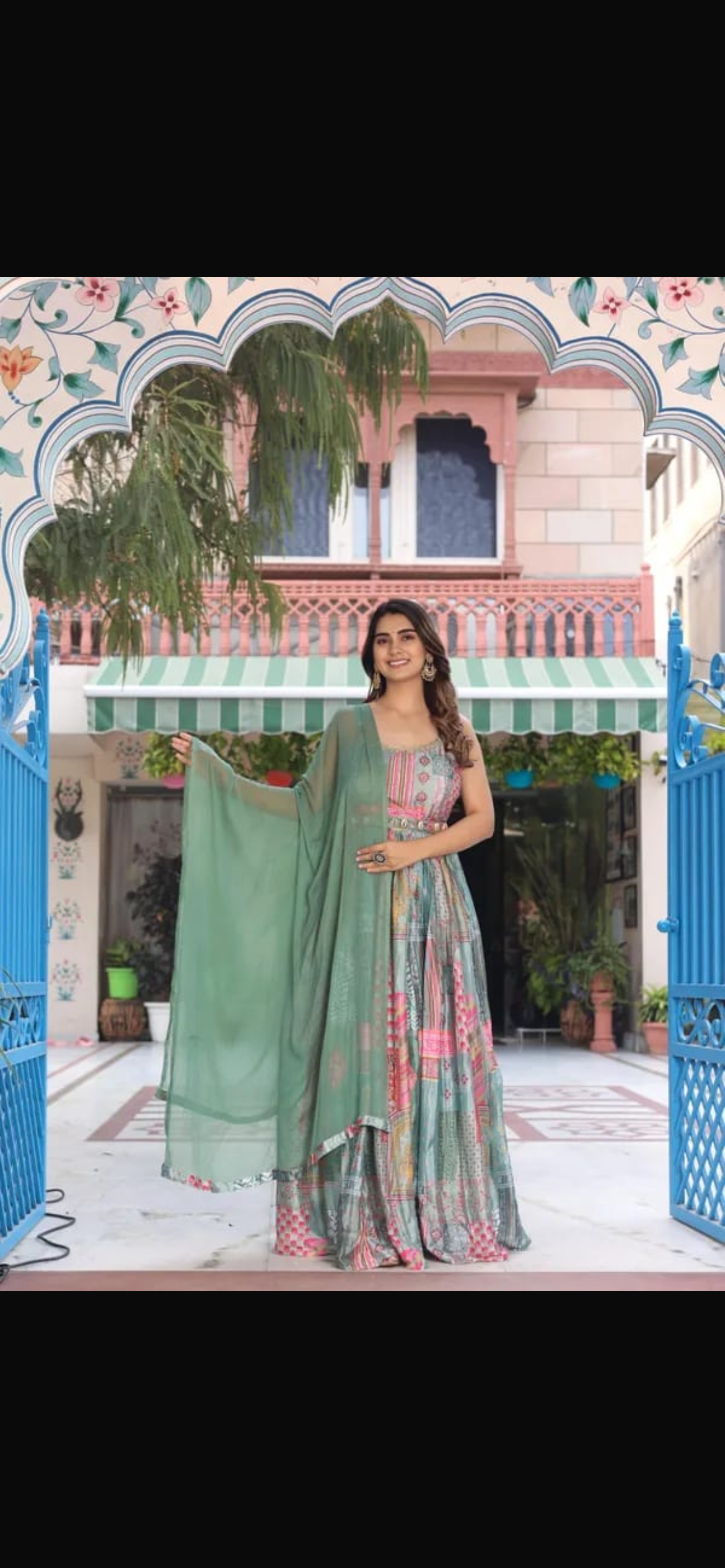 GREEN GOWN KH9