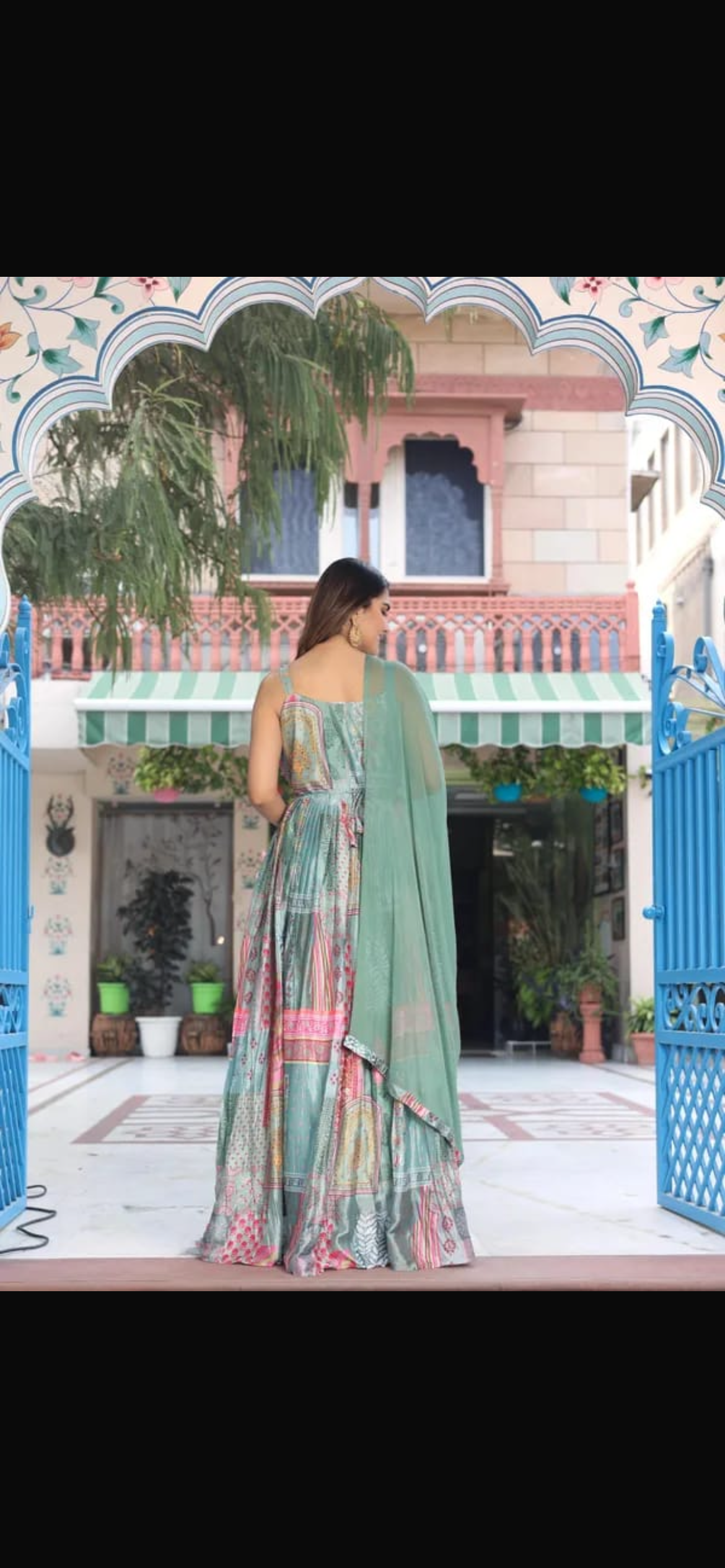 GREEN GOWN KH9