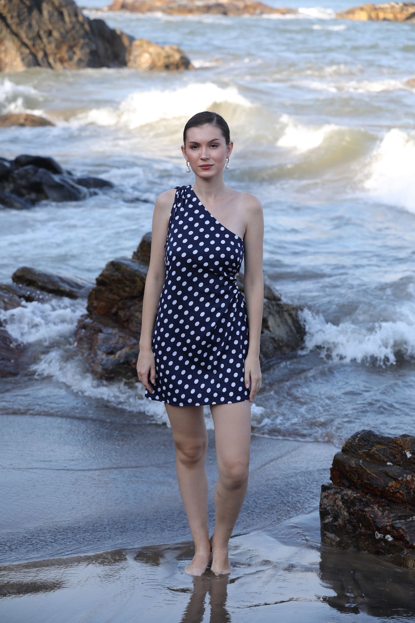 ONE SHOULDER POLKA DOT DRESS