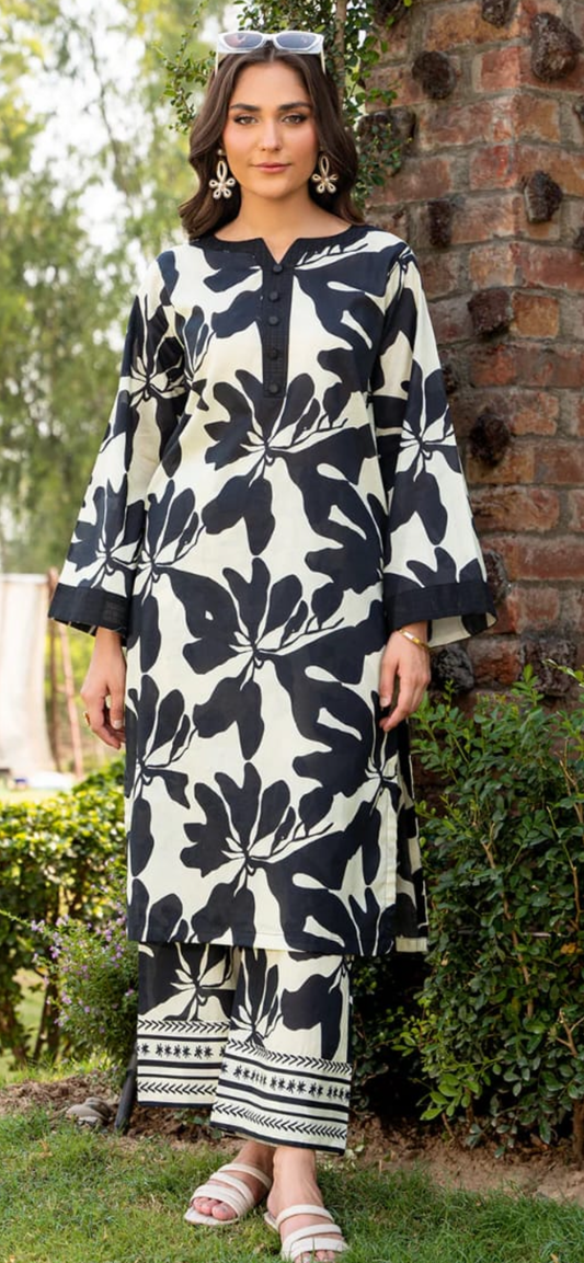 BLACK AND WHITE SUIT KH8